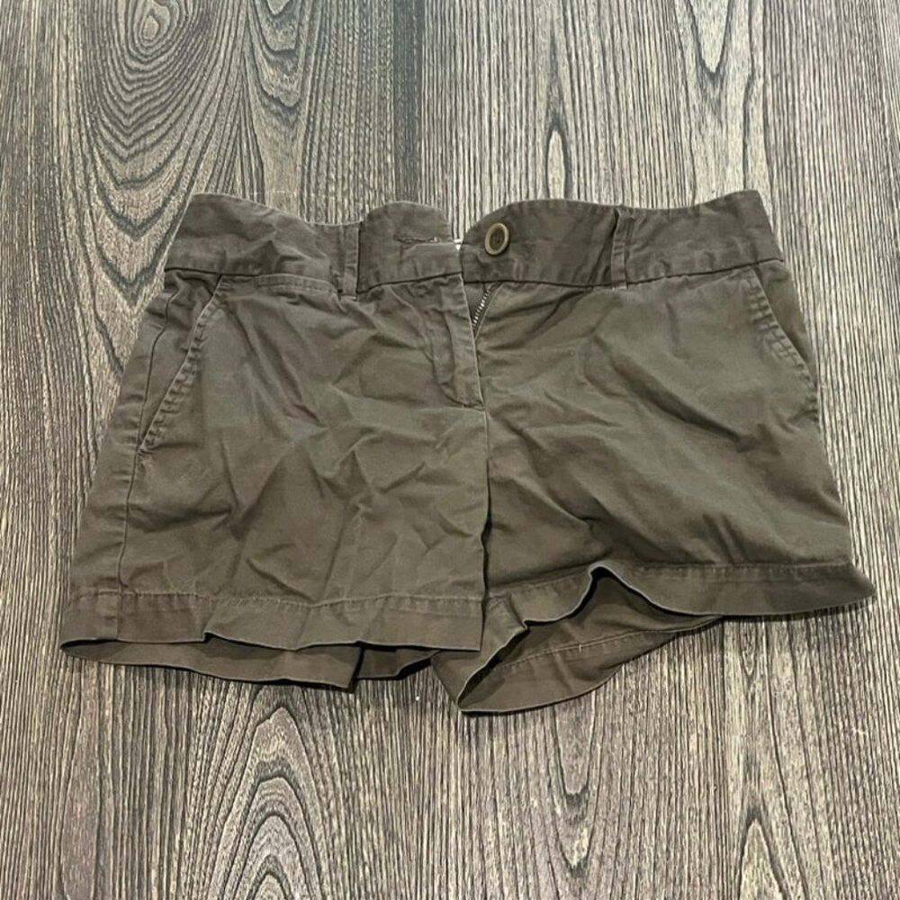 Loft Women’s The Rivera Short Flat Front Khaki Chino Low Rise Brown size 2